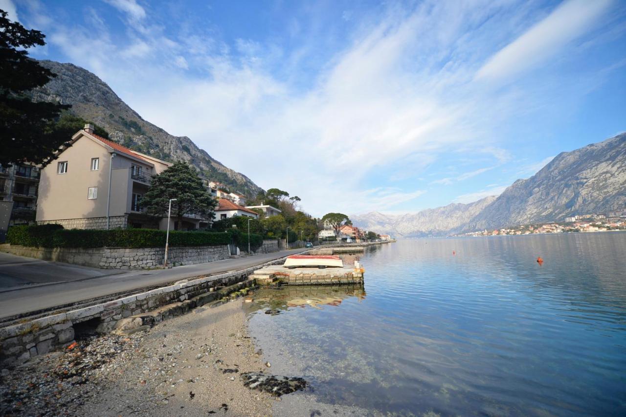 House 44 Seafront Apartments Kotor Exterior photo