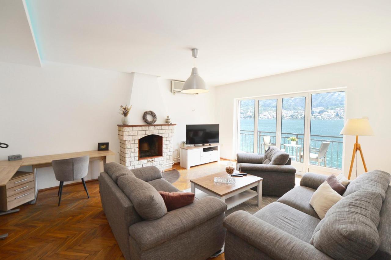 House 44 Seafront Apartments Kotor Exterior photo