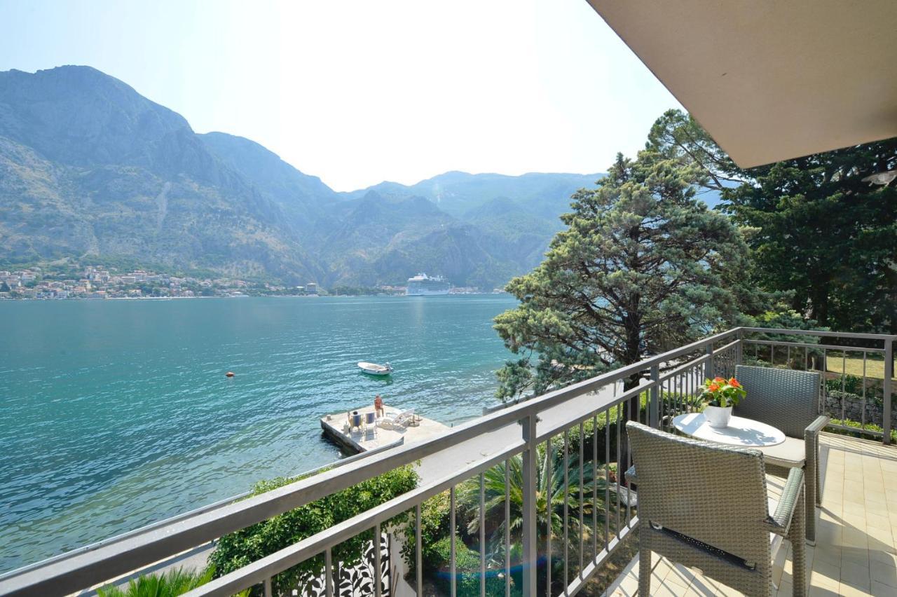 House 44 Seafront Apartments Kotor Exterior photo