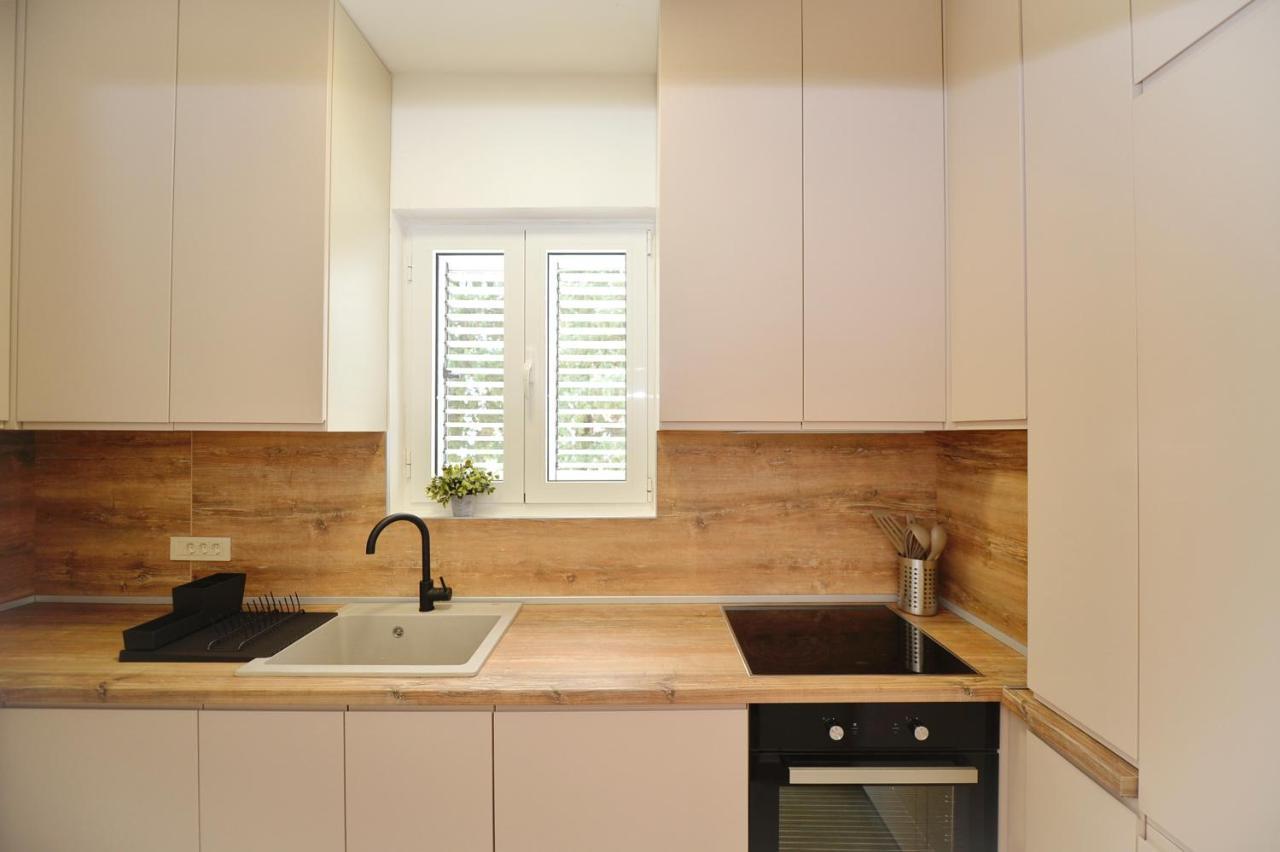 House 44 Seafront Apartments Kotor Exterior photo