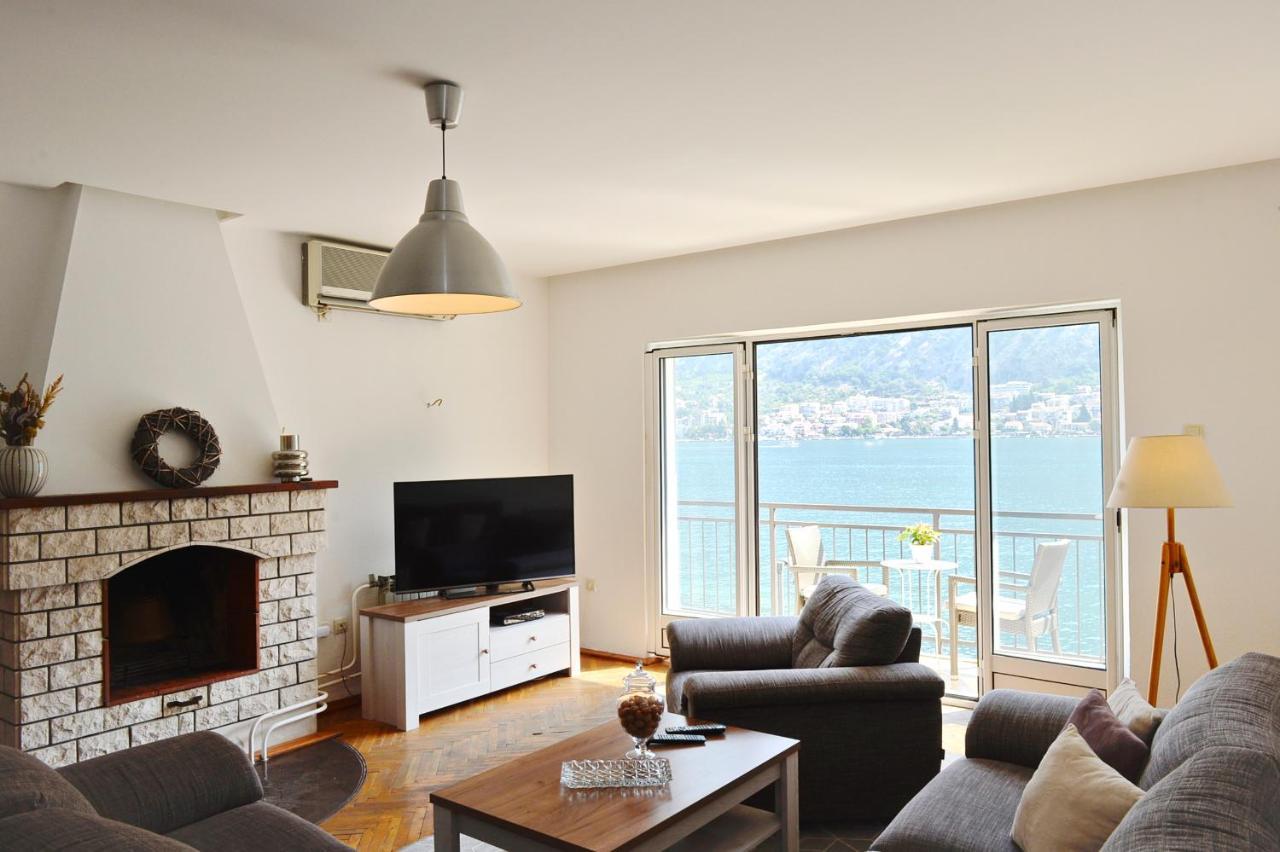 House 44 Seafront Apartments Kotor Exterior photo