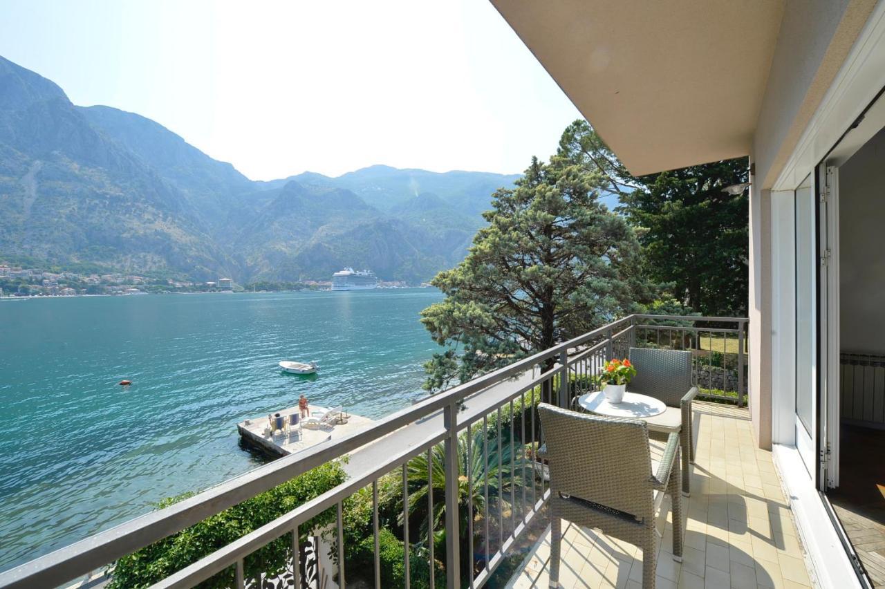 House 44 Seafront Apartments Kotor Exterior photo