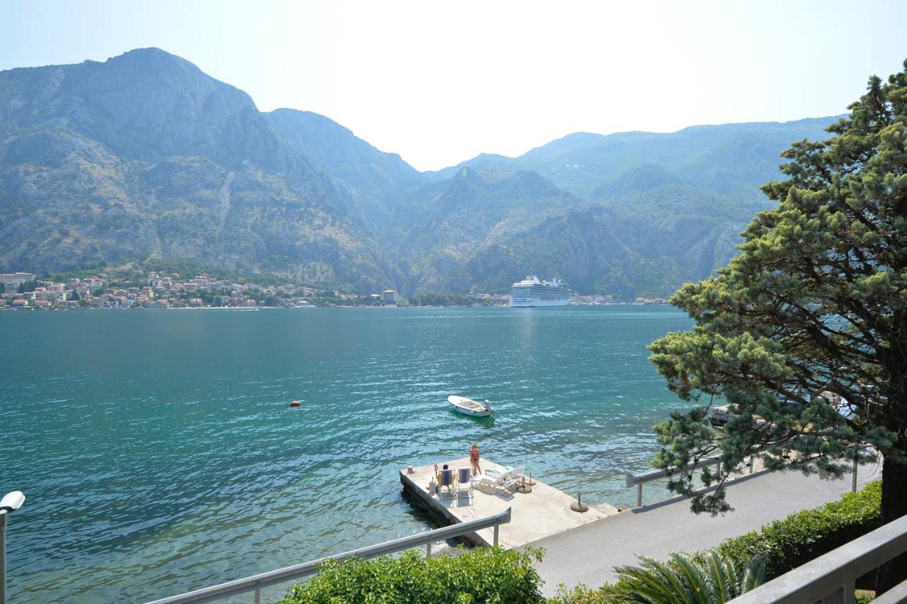 House 44 Seafront Apartments Kotor Exterior photo