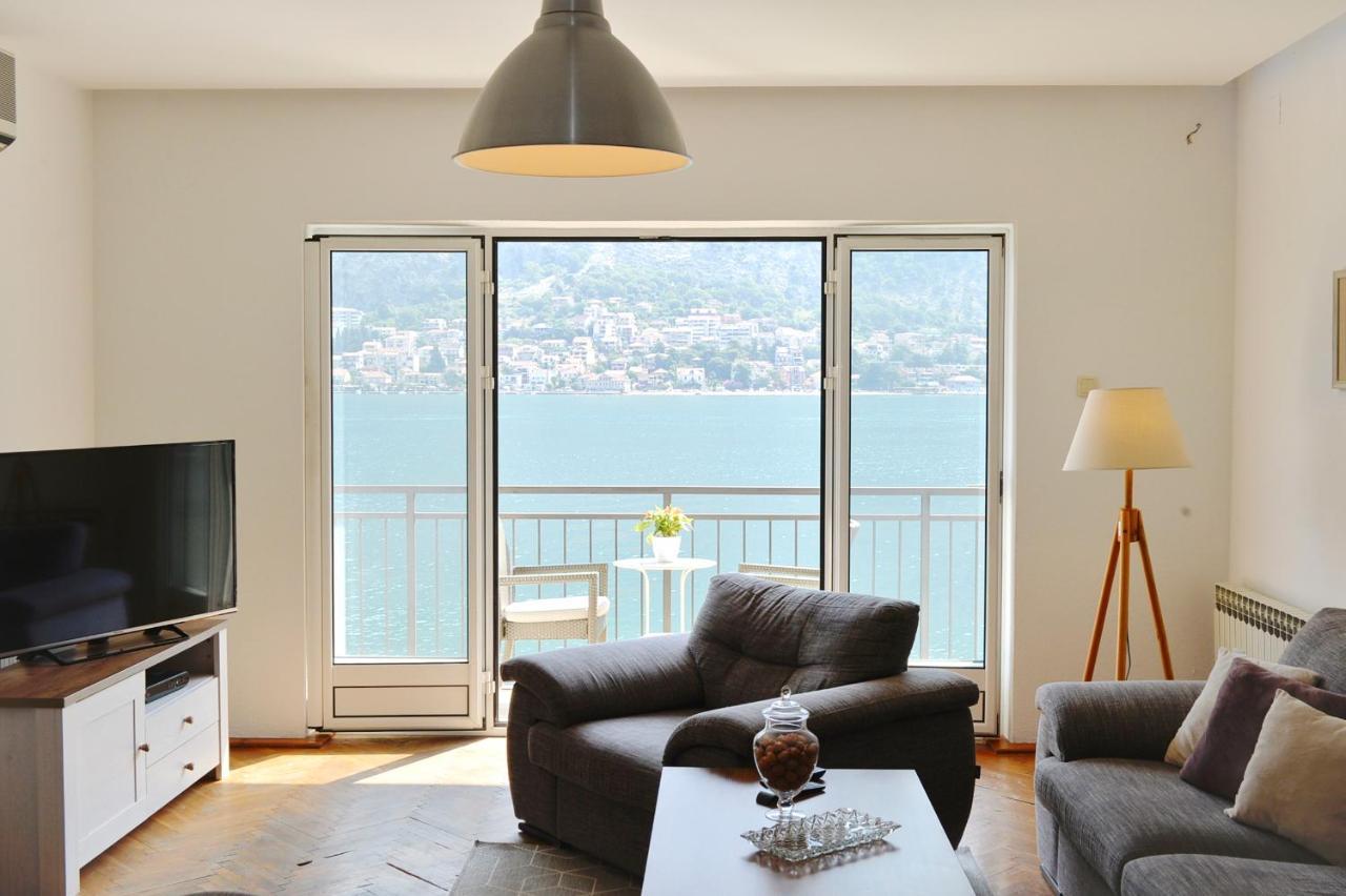 House 44 Seafront Apartments Kotor Exterior photo