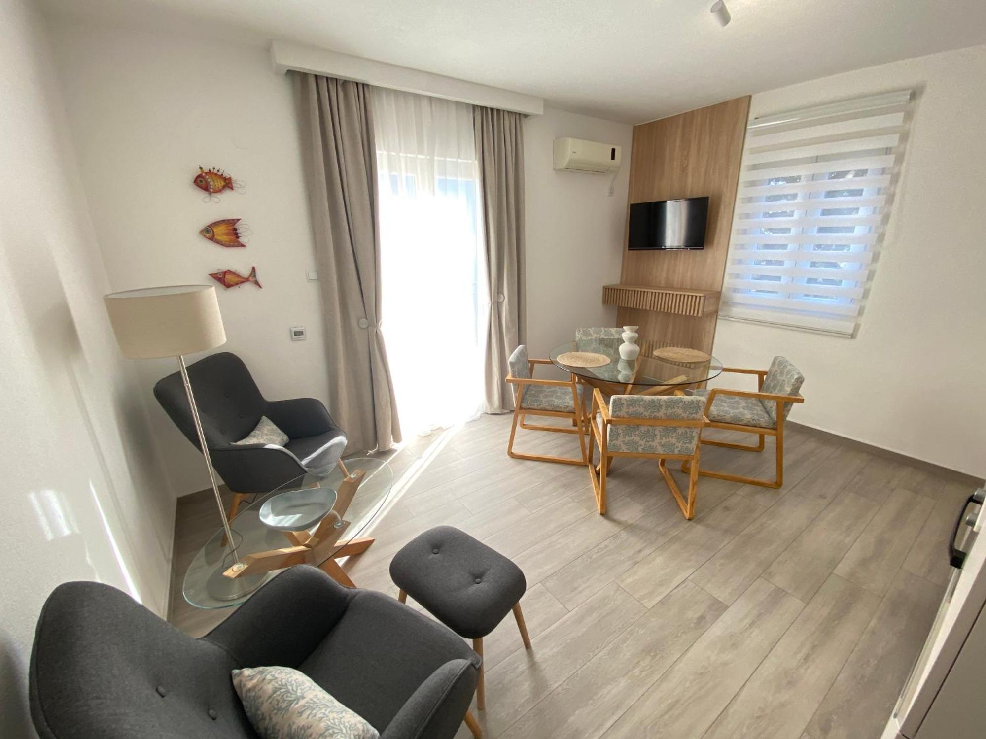 House 44 Seafront Apartments Kotor Exterior photo