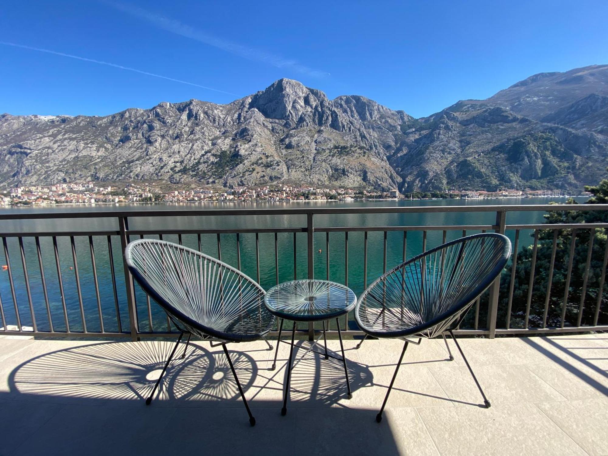 House 44 Seafront Apartments Kotor Exterior photo