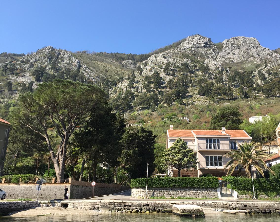 House 44 Seafront Apartments Kotor Exterior photo
