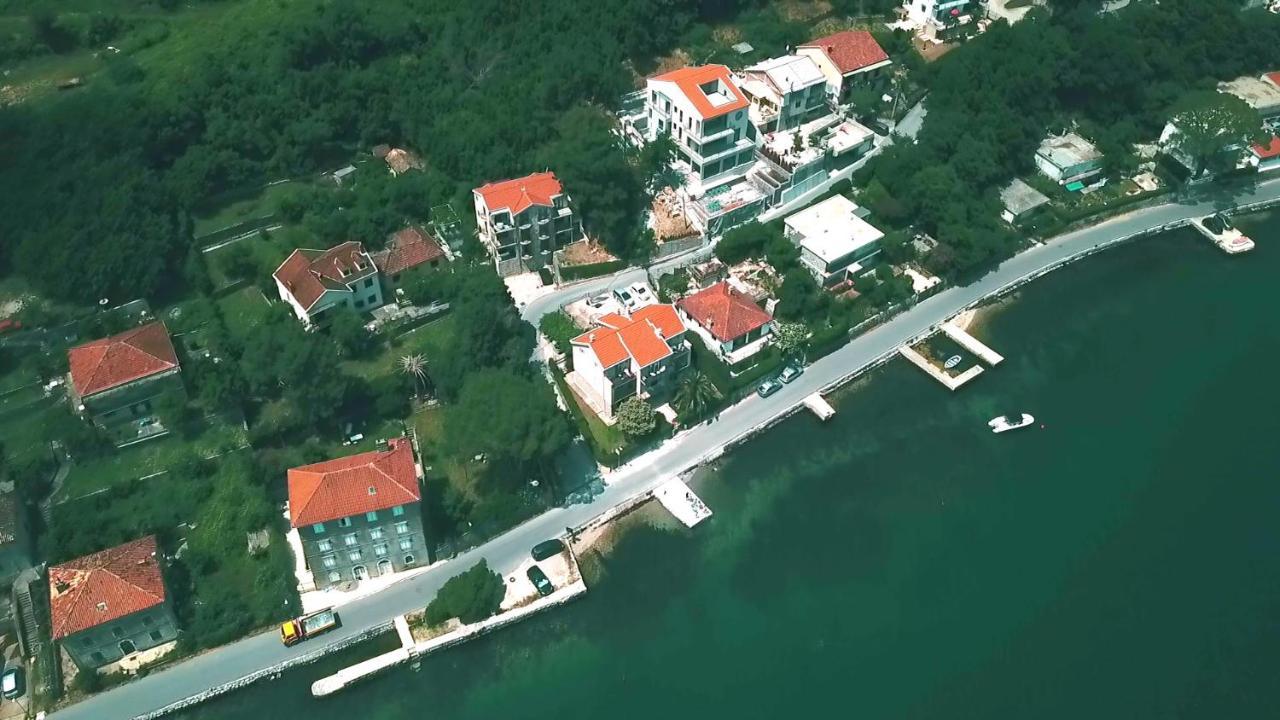 House 44 Seafront Apartments Kotor Exterior photo