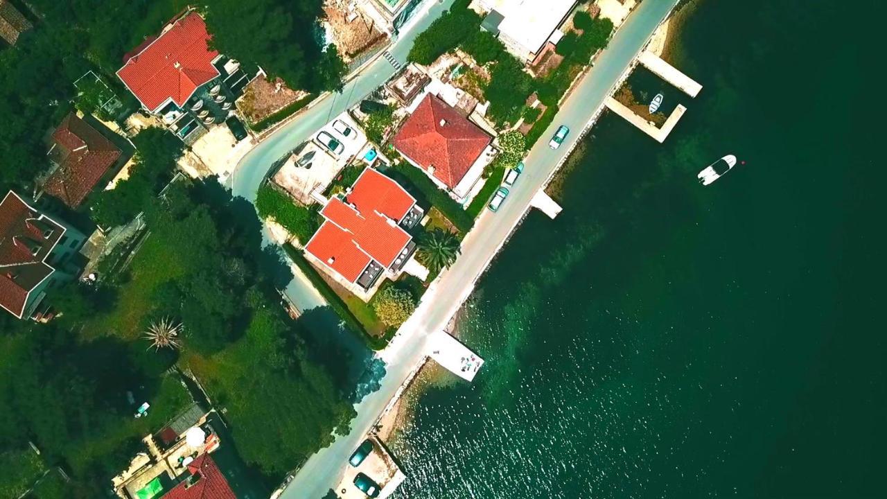 House 44 Seafront Apartments Kotor Exterior photo